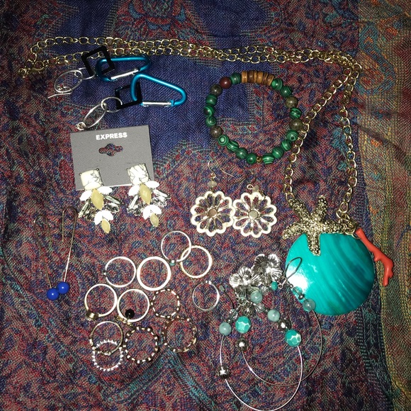 Jewelry Assortment - Picture 2 of 3